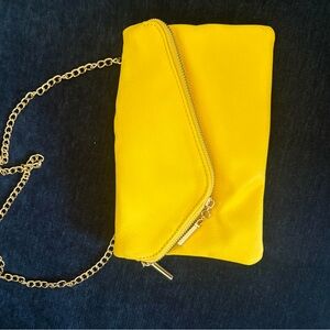 Chic Yellow Crossbody Bag